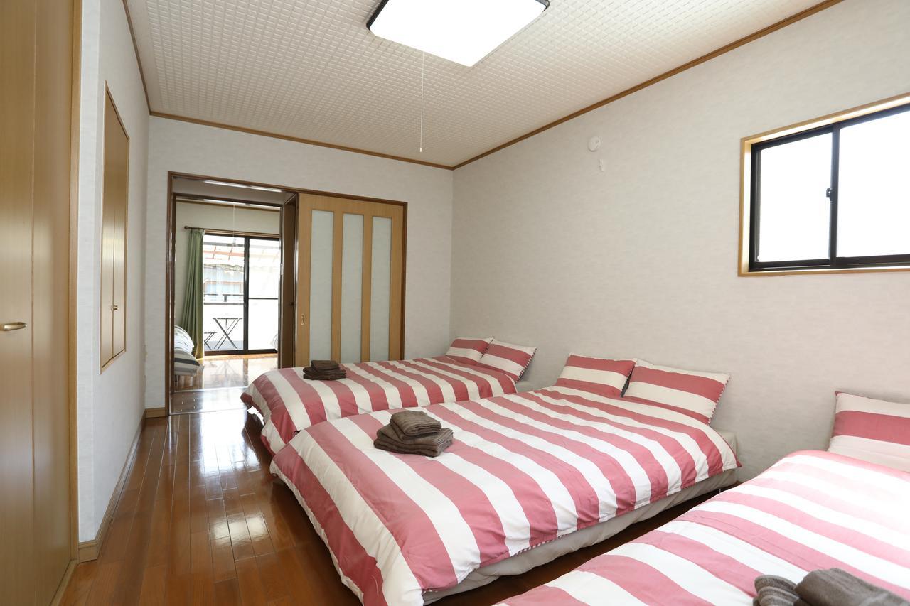 Yamanoyado Tsuru Pension Osaka Buitenkant foto